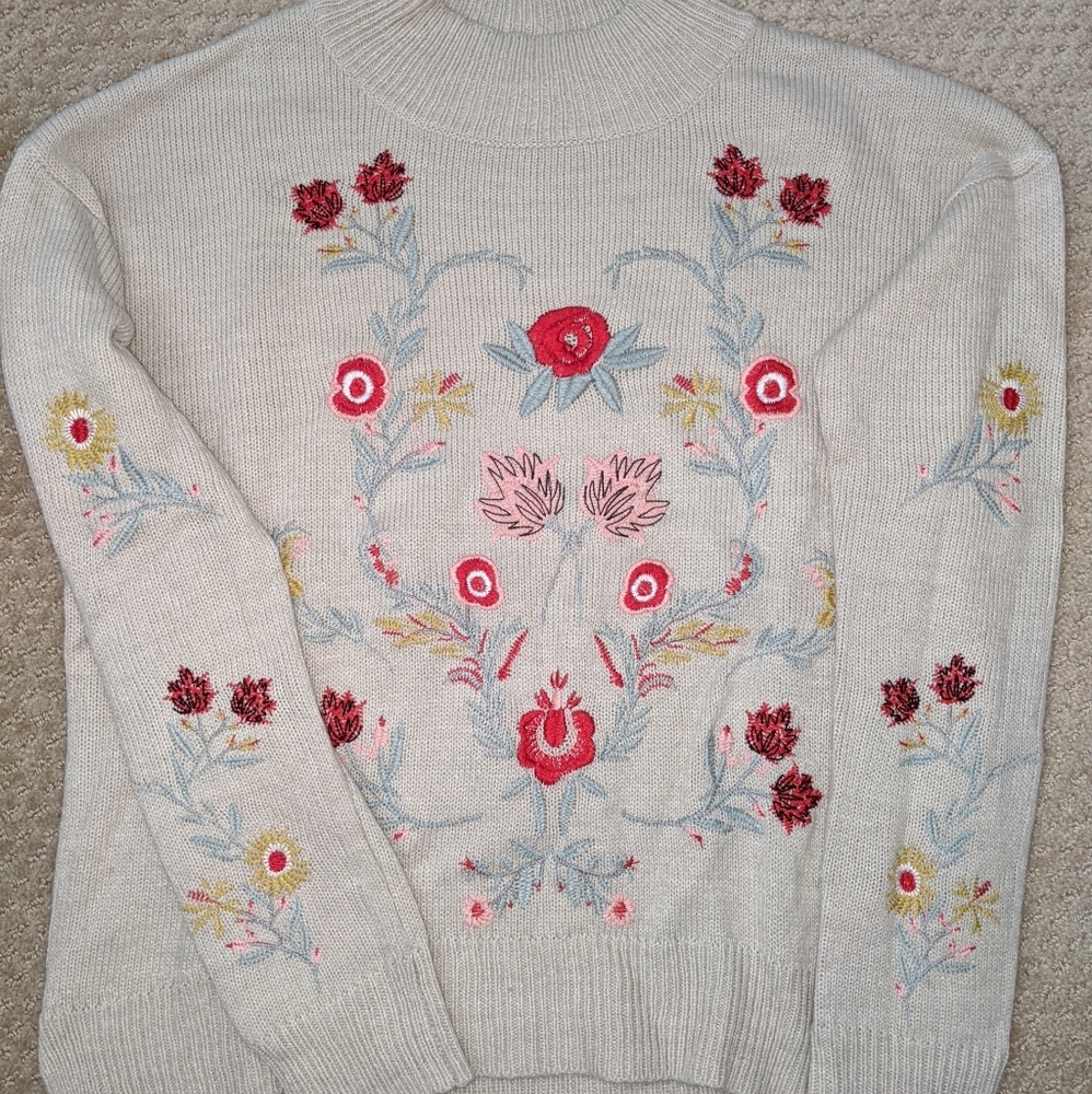 Embroidered Lightweight Sweater